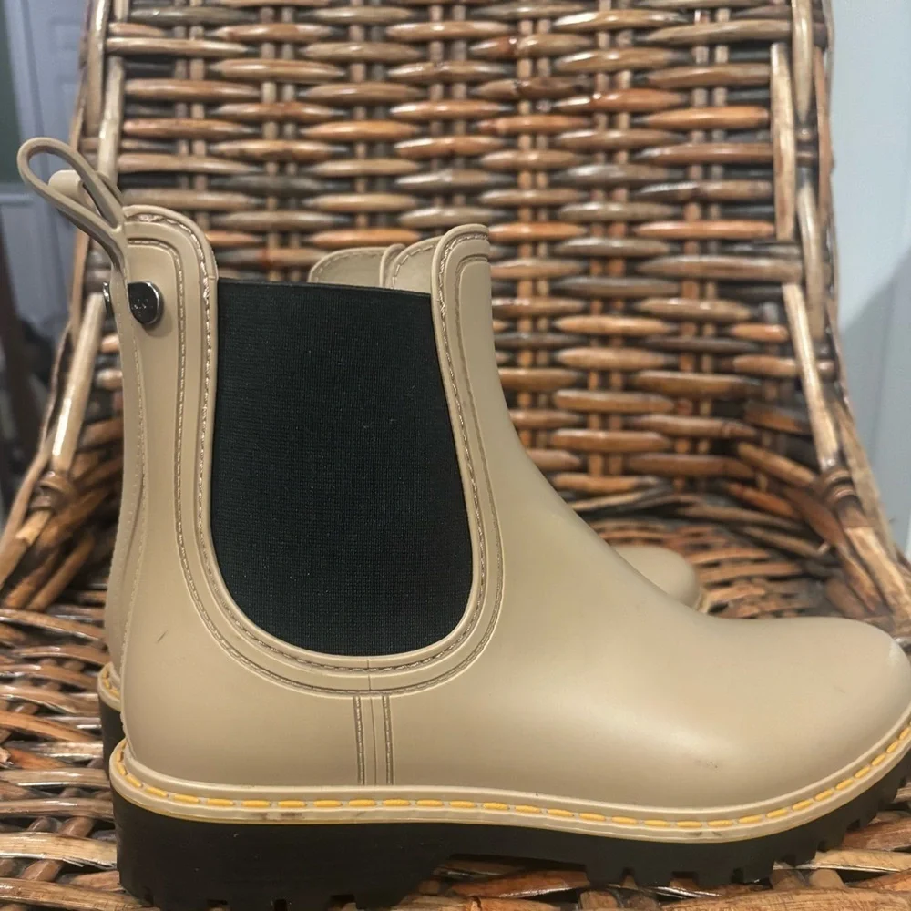 Igor Beige and Black Igor Ladies Rain Boots, Ankle Boots, Lug Soles, Size 8.5